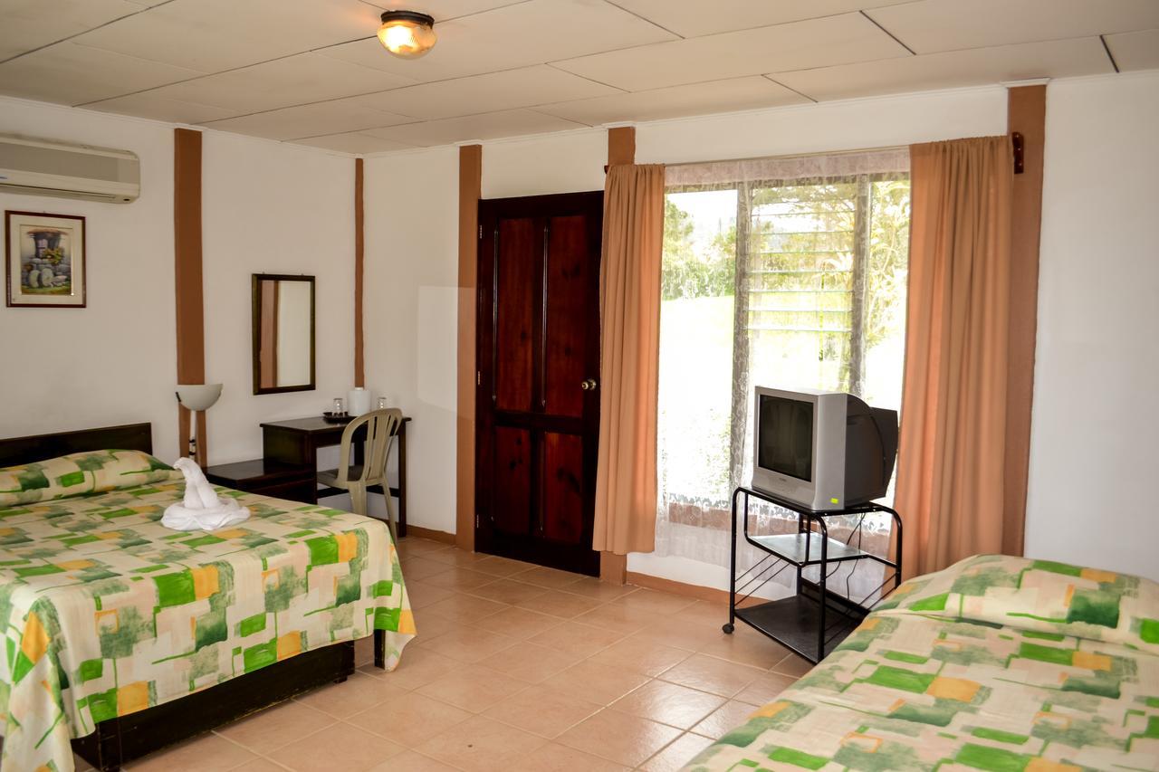 Termales Del Bosque & Hot Springs Hotel La Marina Luaran gambar